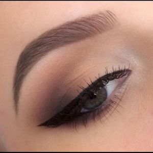 Meet your Posher, Ella